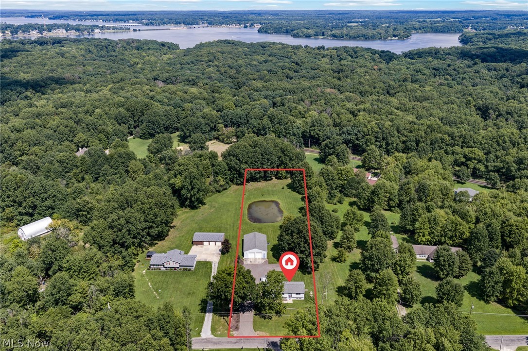 10685 Scotts Corners Road Property Photo 3