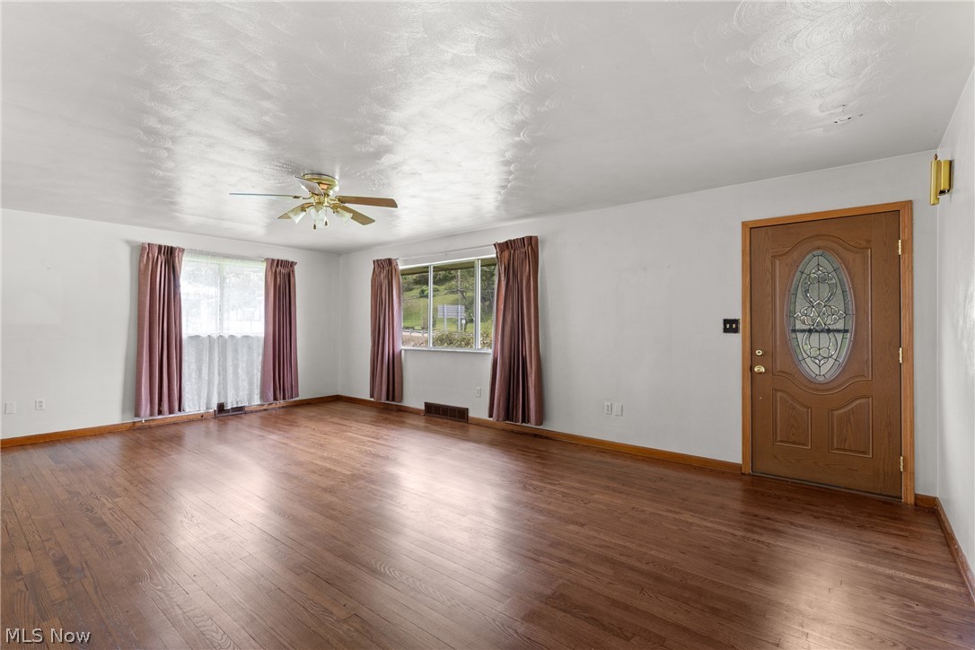 301 Alpine Drive Property Photo 4