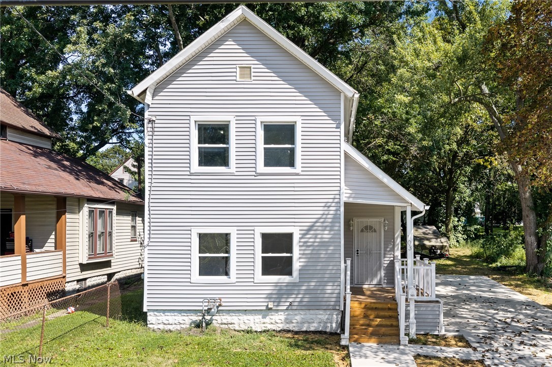 103 W Miller Avenue