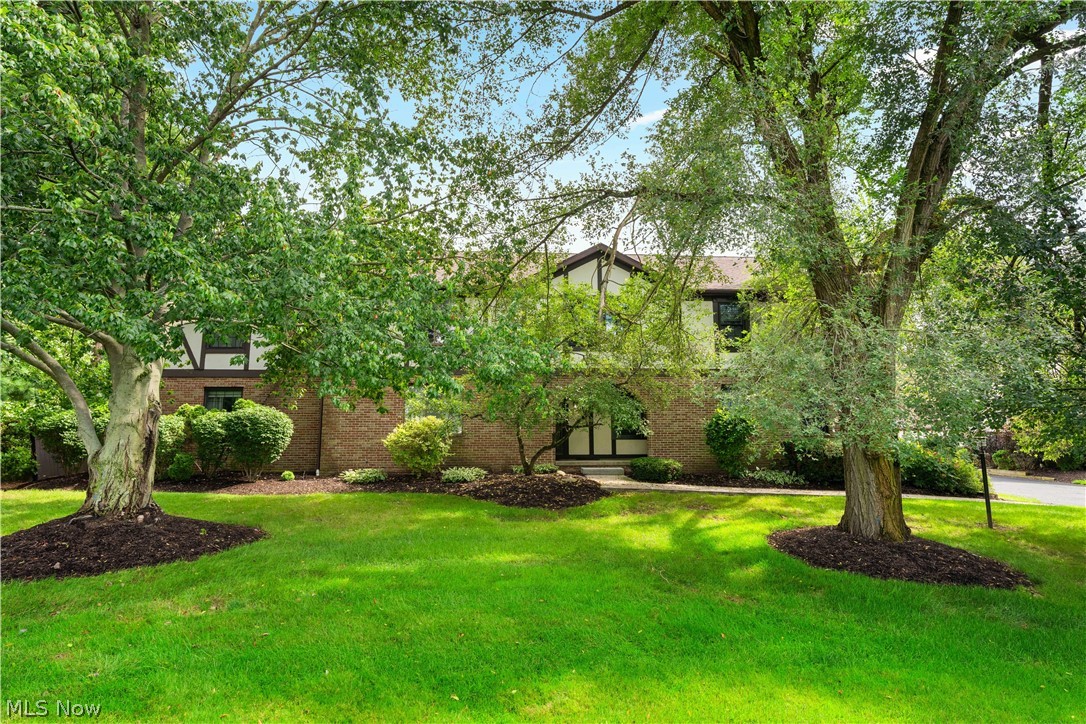6674 Hills And Dales Road NW Property Photo 1