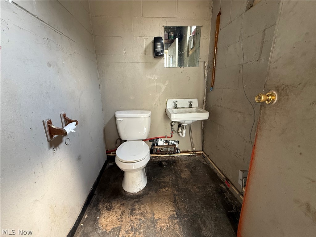 735 Denman Avenue Property Photo 7
