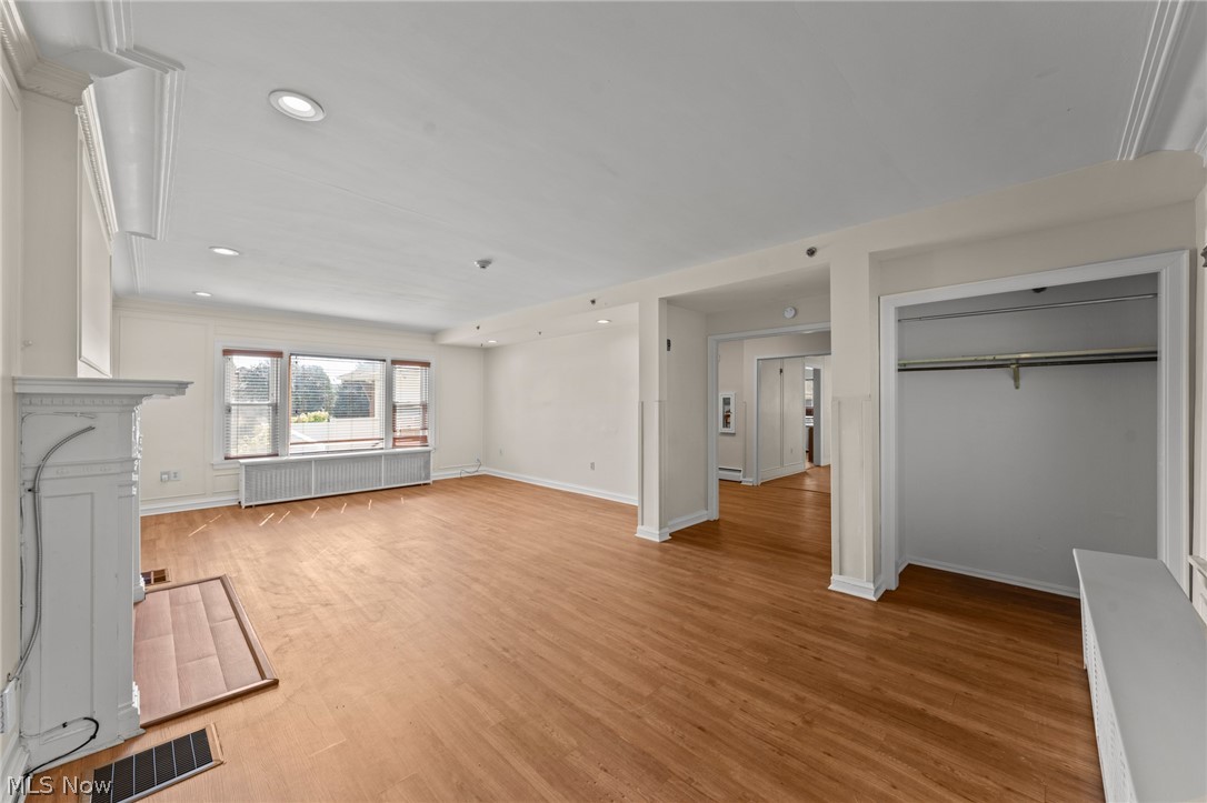 211 E Schaaf Road Property Photo 3