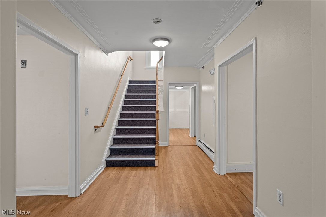 211 E Schaaf Road Property Photo 17