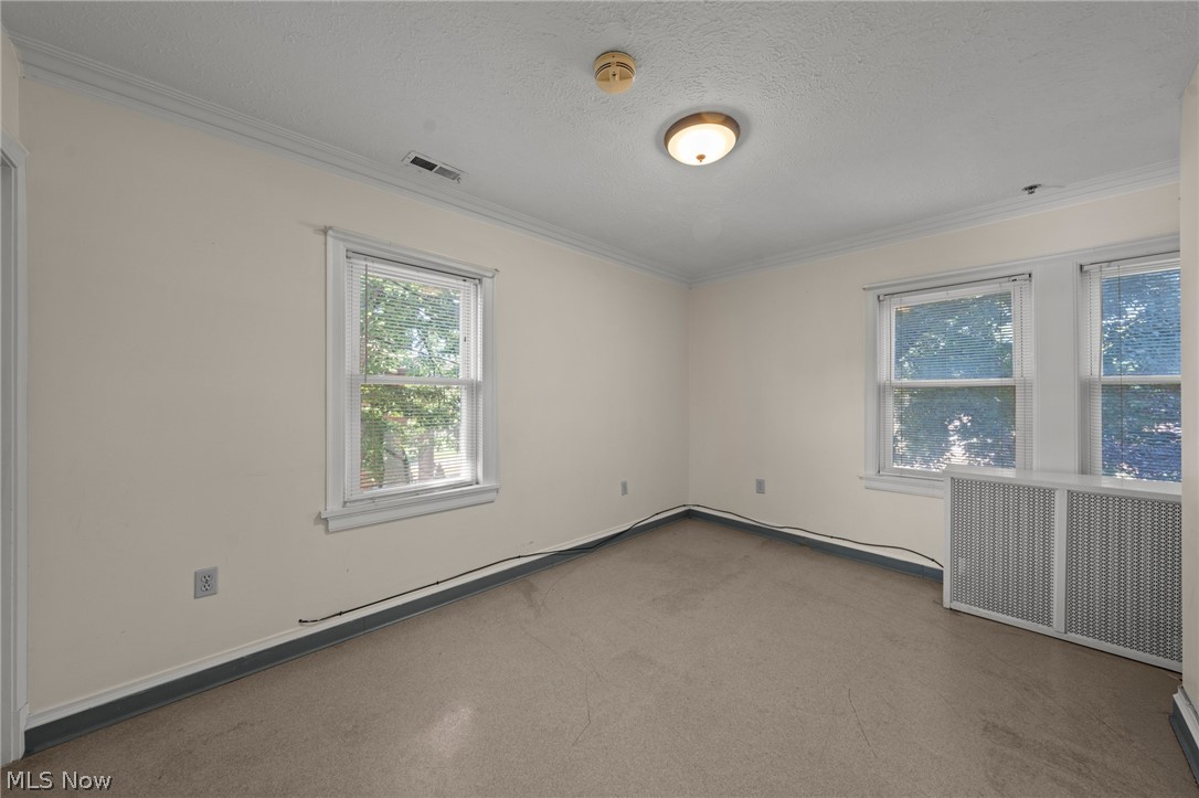 211 E Schaaf Road Property Photo 30