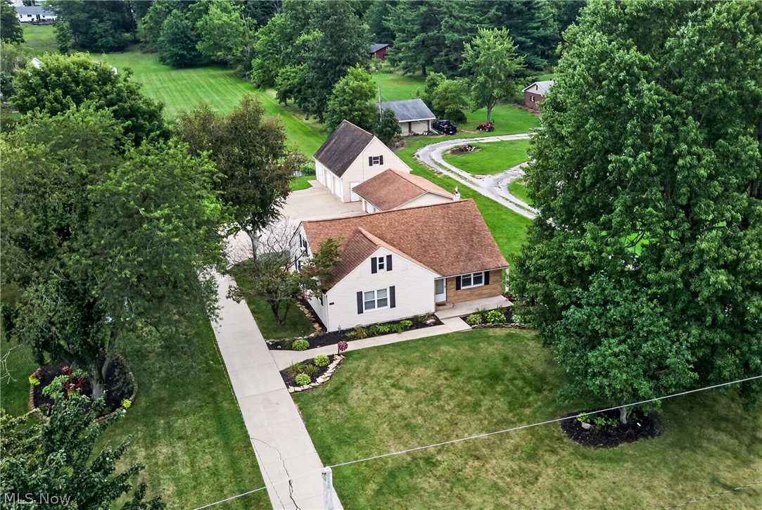 1100 Fairfield School Road Property Photo 1