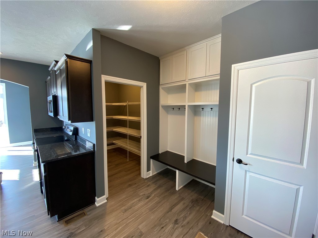 3460 Wicker Street Ne Property Photo 8