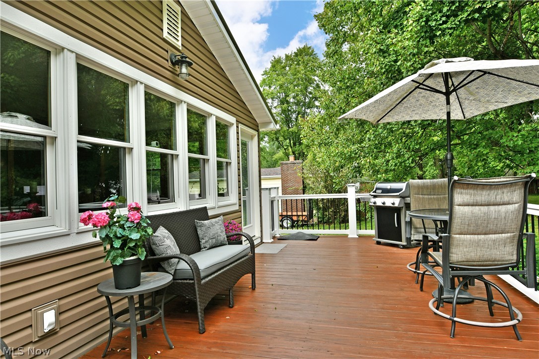 190 Wall Drive Property Photo 3