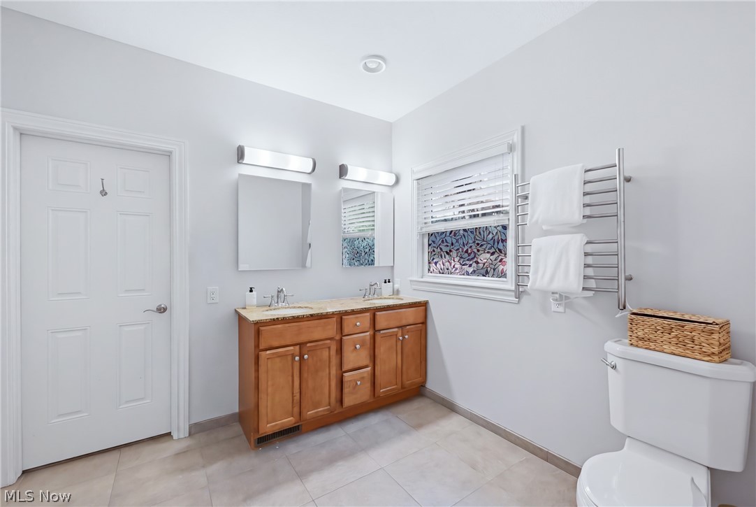7563 Highbury Pointe Property Photo 32