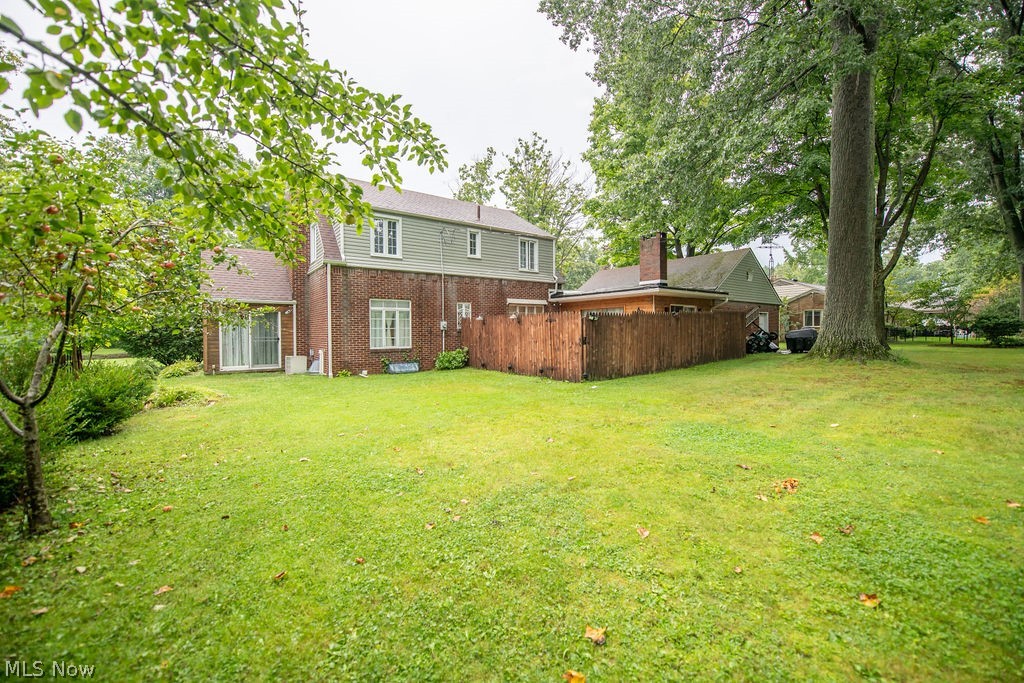 1144 Kingsway Street Property Photo 6