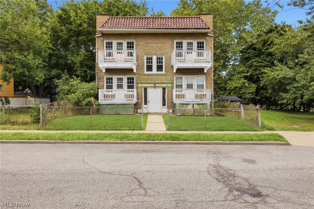 462 E 115th Street Property Photo 1