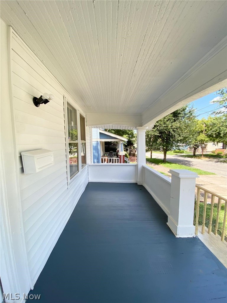 576 Kling Street Property Photo 3