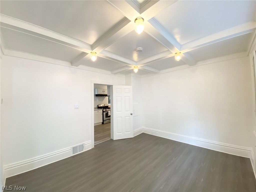 576 Kling Street Property Photo 12