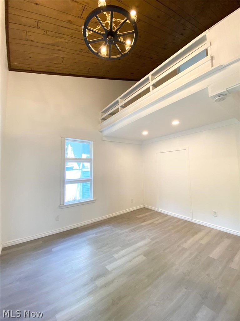 576 Kling Street Property Photo 17