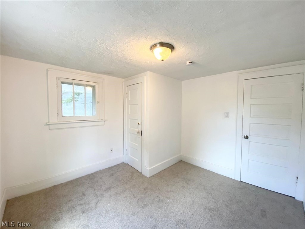 576 Kling Street Property Photo 21