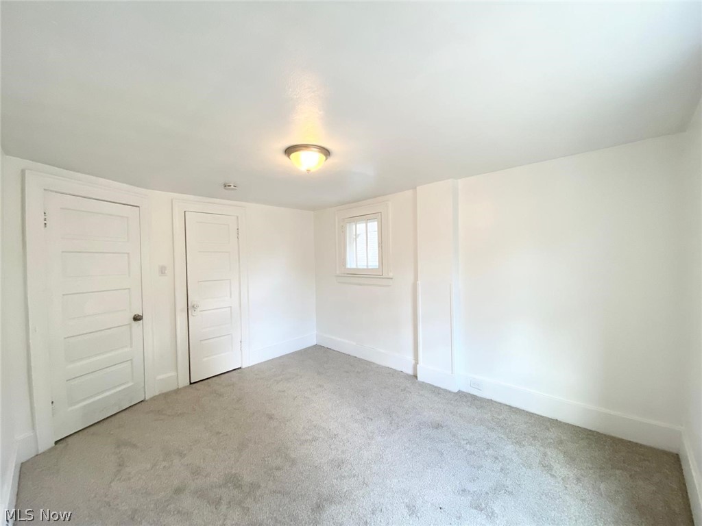 576 Kling Street Property Photo 22