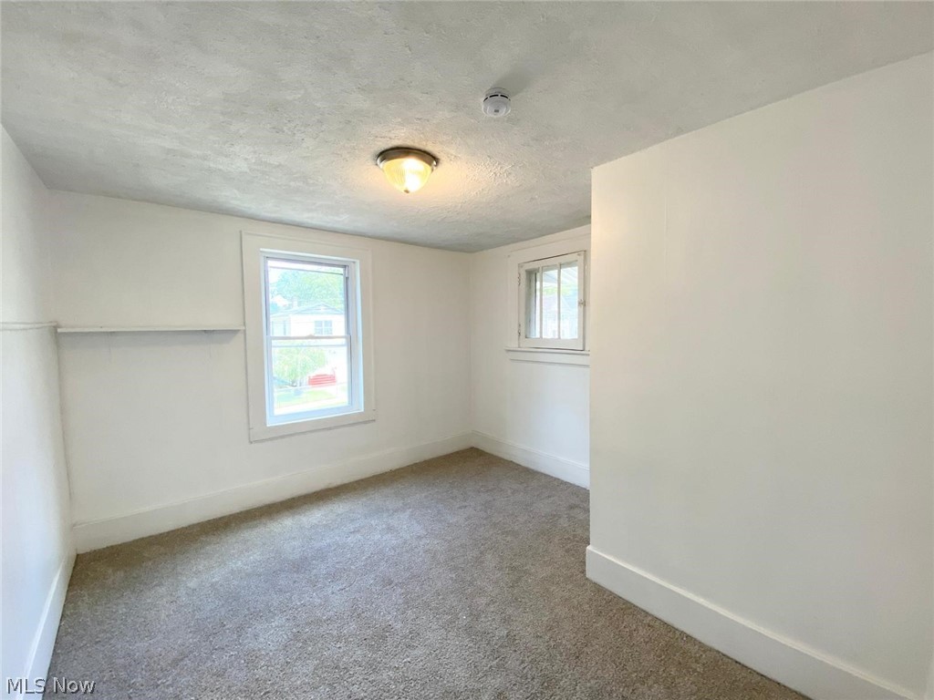 576 Kling Street Property Photo 23