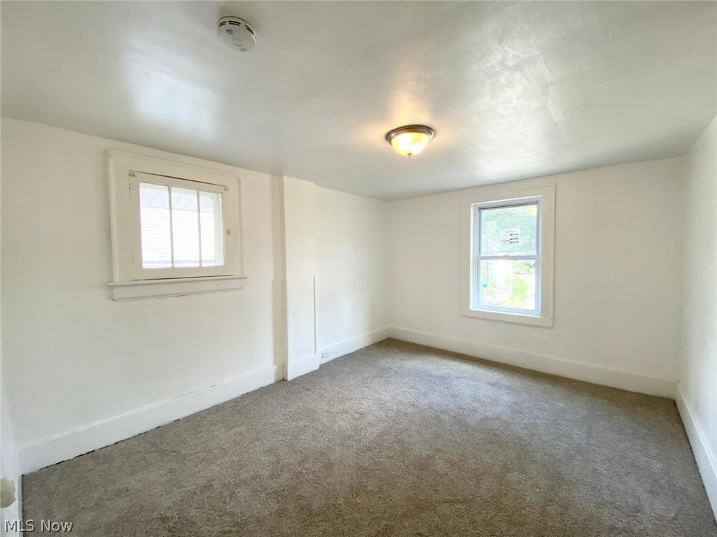576 Kling Street Property Photo 25