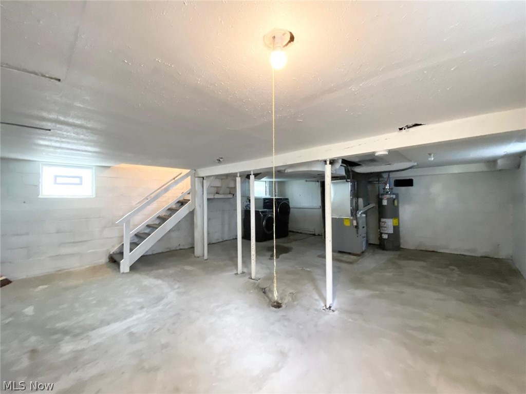 576 Kling Street Property Photo 35