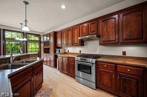9 Henderson Lane Property Photo 8