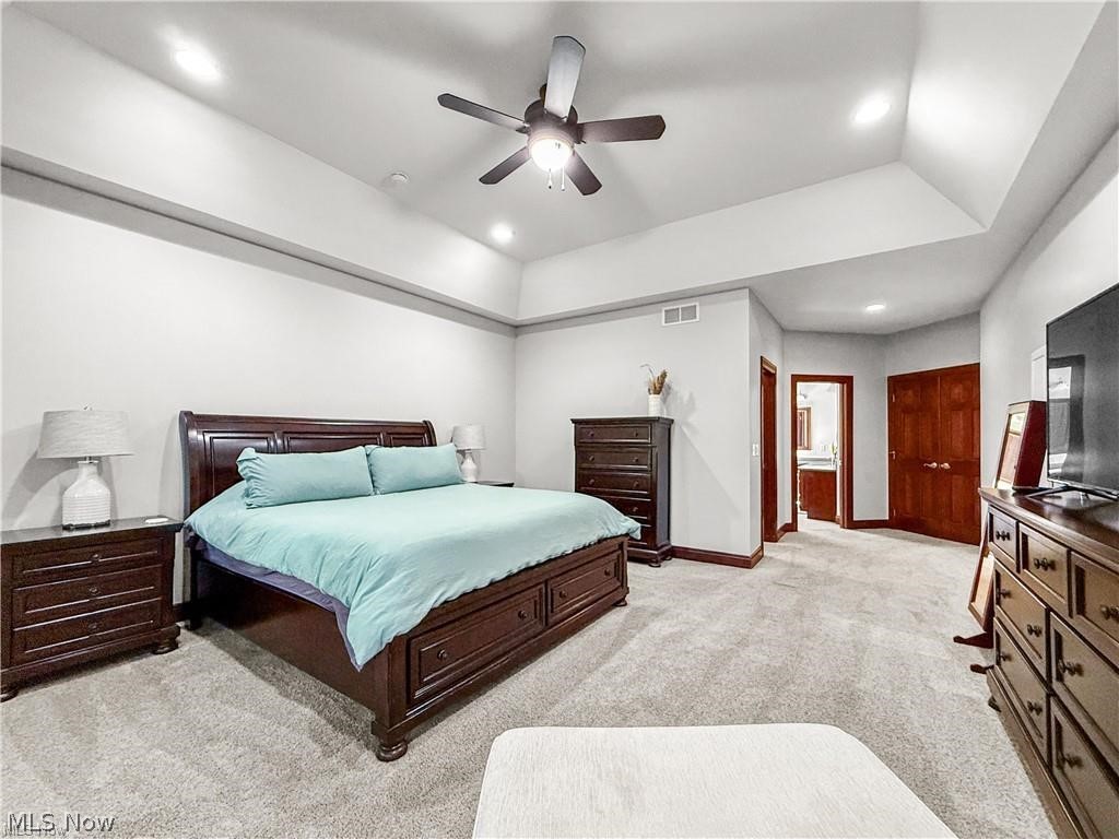 9 Henderson Lane Property Photo 10