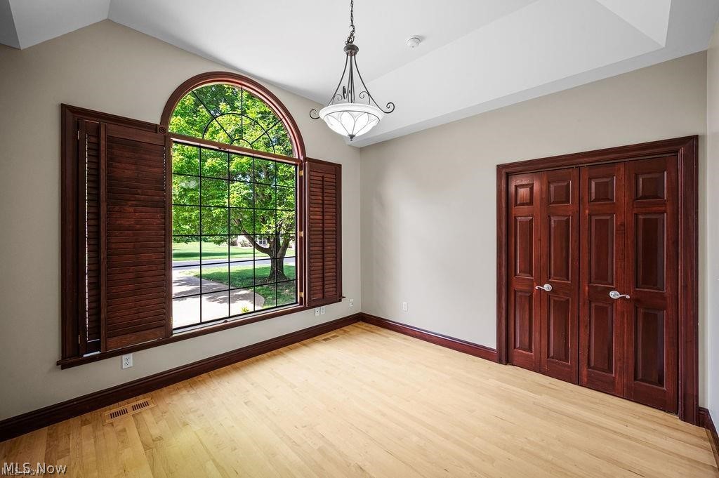 9 Henderson Lane Property Photo 12