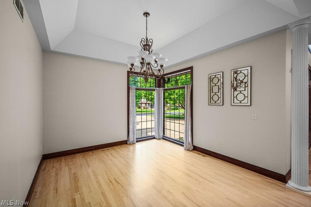 9 Henderson Lane Property Photo 13