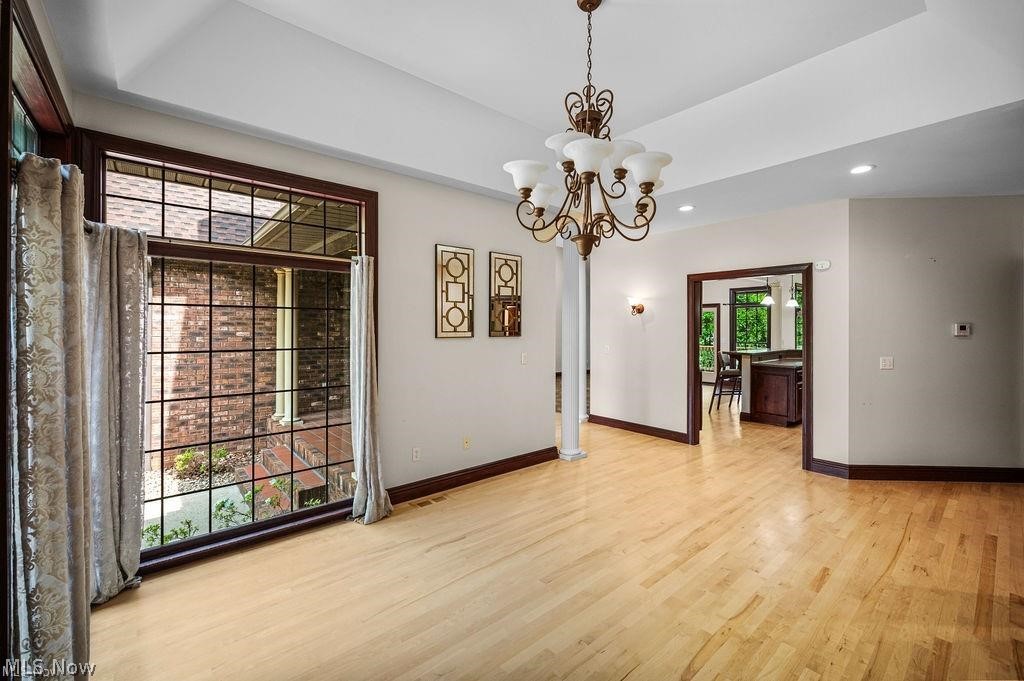 9 Henderson Lane Property Photo 14