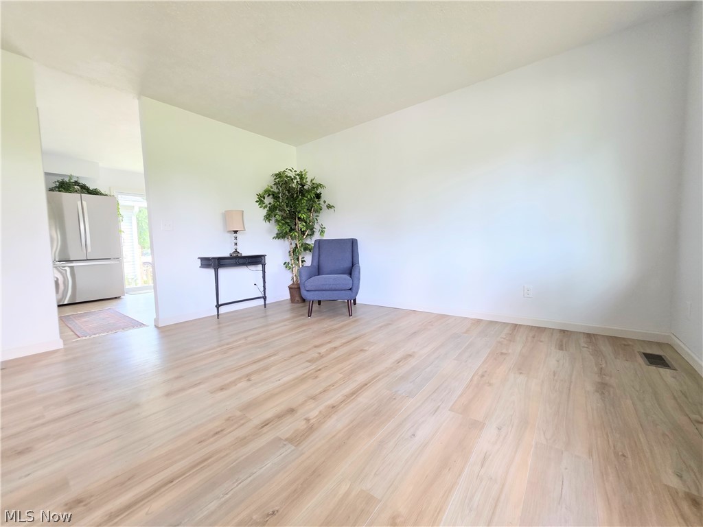 801 Heather Place Property Photo 6