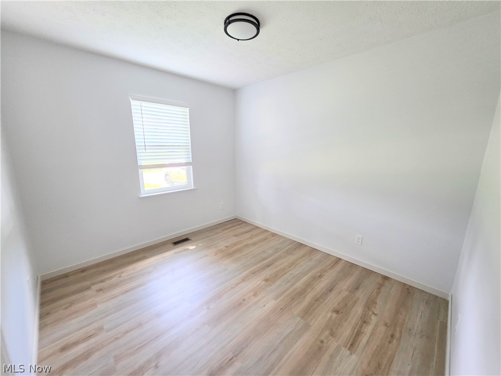 801 Heather Place Property Photo 12