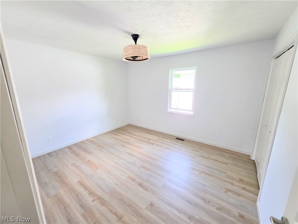801 Heather Place Property Photo 14