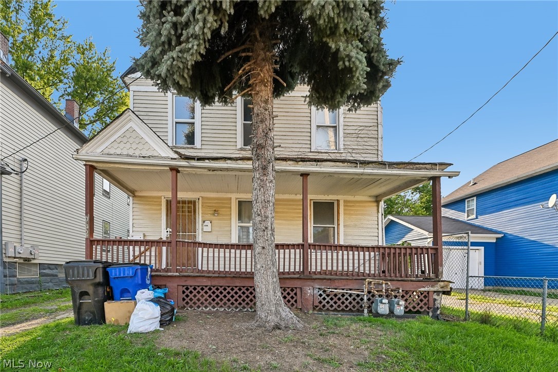 942 E 79th Street Property Photo 1