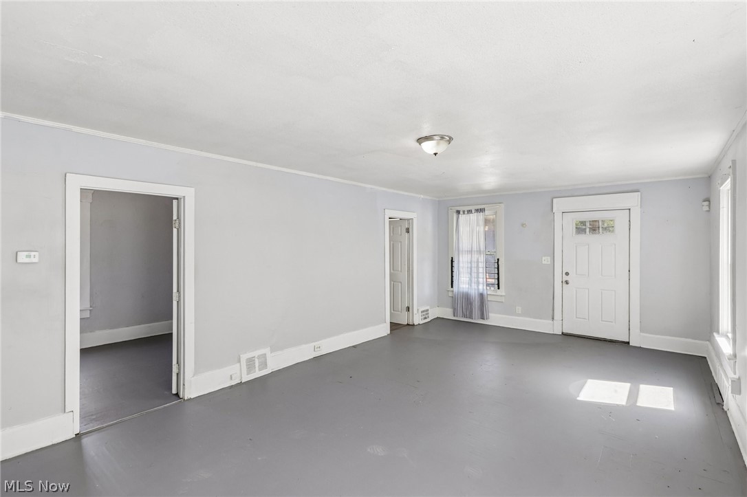 942 E 79th Street Property Photo 22
