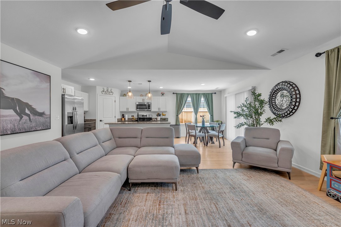 19 Third Avenue Property Photo 7