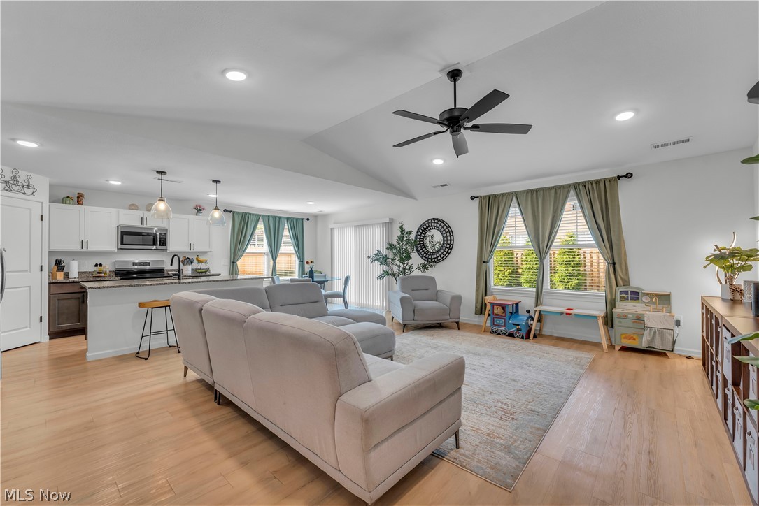 19 Third Avenue Property Photo 8