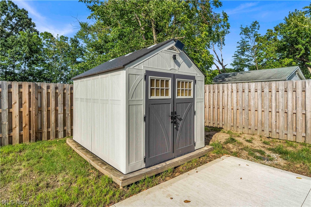 19 Third Avenue Property Photo 30