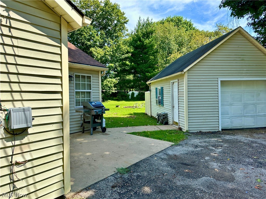 4940 Valleyview Boulevard Property Photo 6