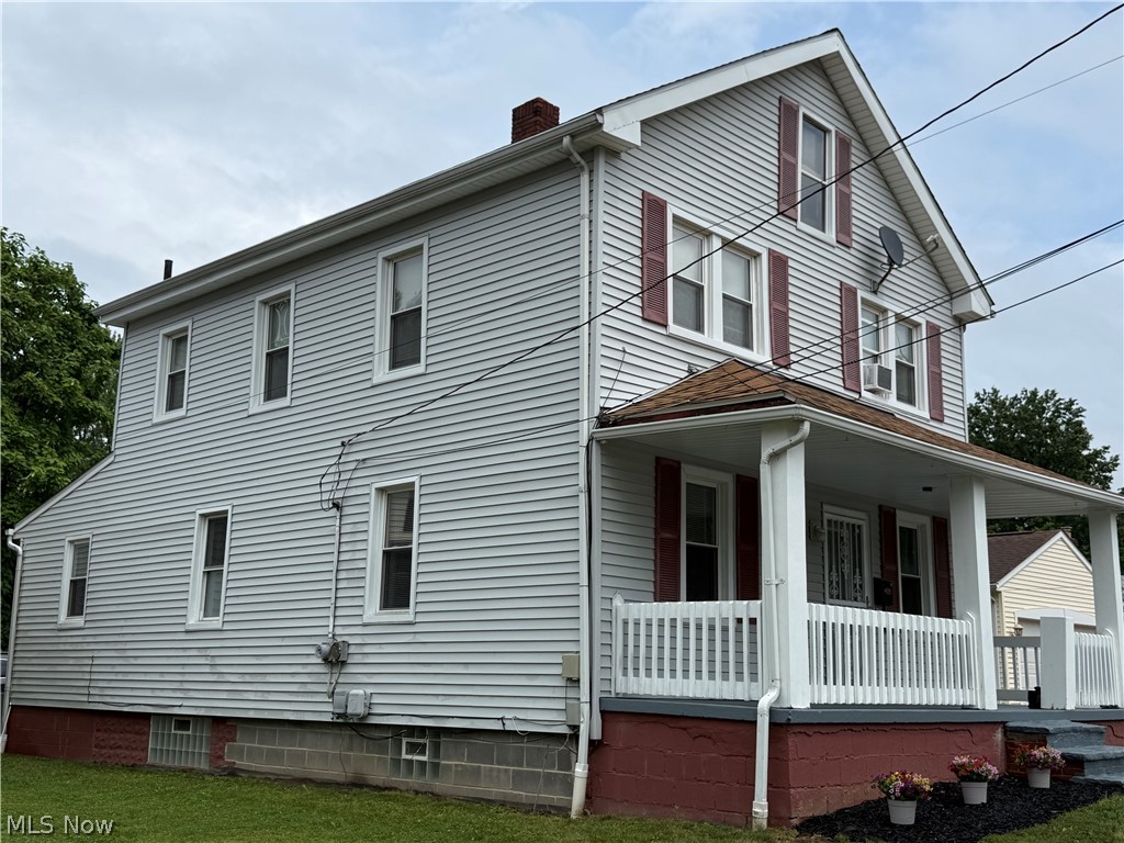 1733 Robindale Street Property Photo 2