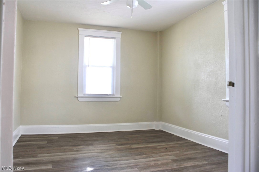 1733 Robindale Street Property Photo 13
