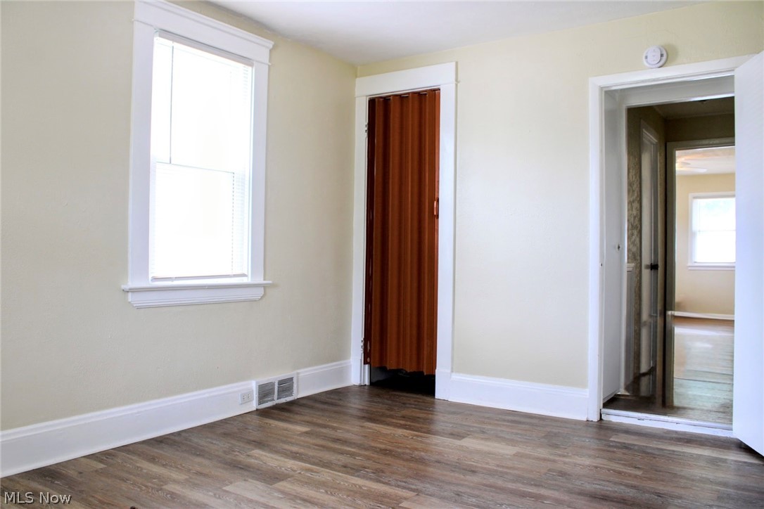 1733 Robindale Street Property Photo 14