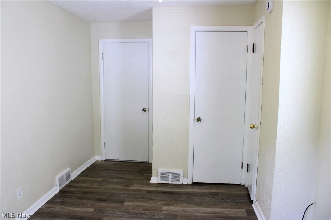 1733 Robindale Street Property Photo 16