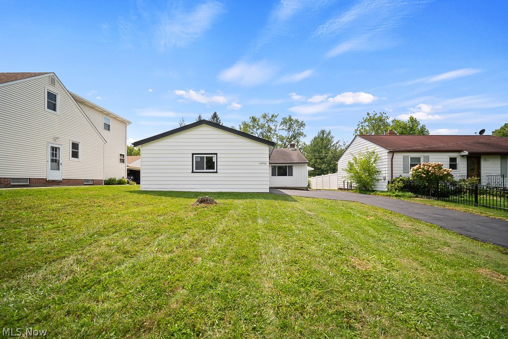 14750 Schreiber Road Property Photo 1