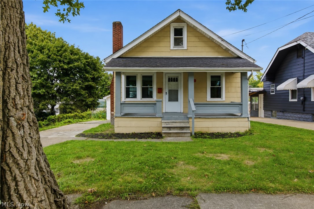975 Corwin Avenue Property Photo 1