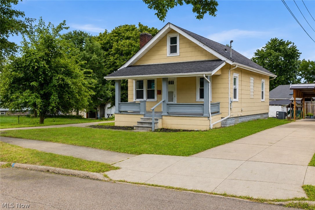 975 Corwin Avenue Property Photo 3