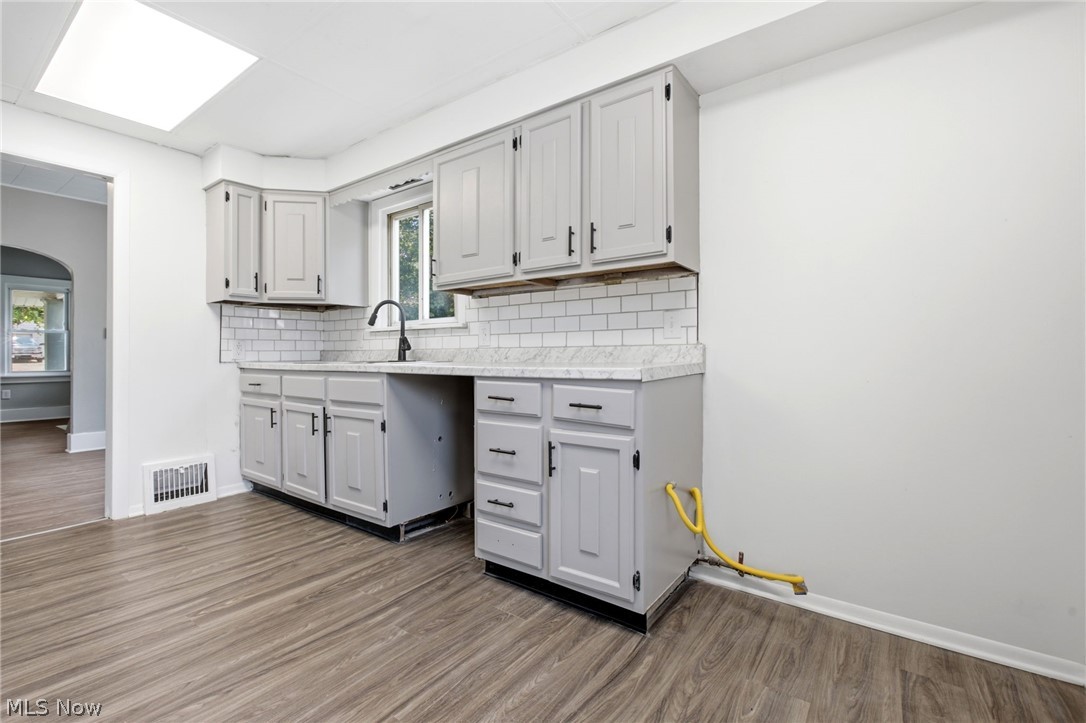 975 Corwin Avenue Property Photo 13