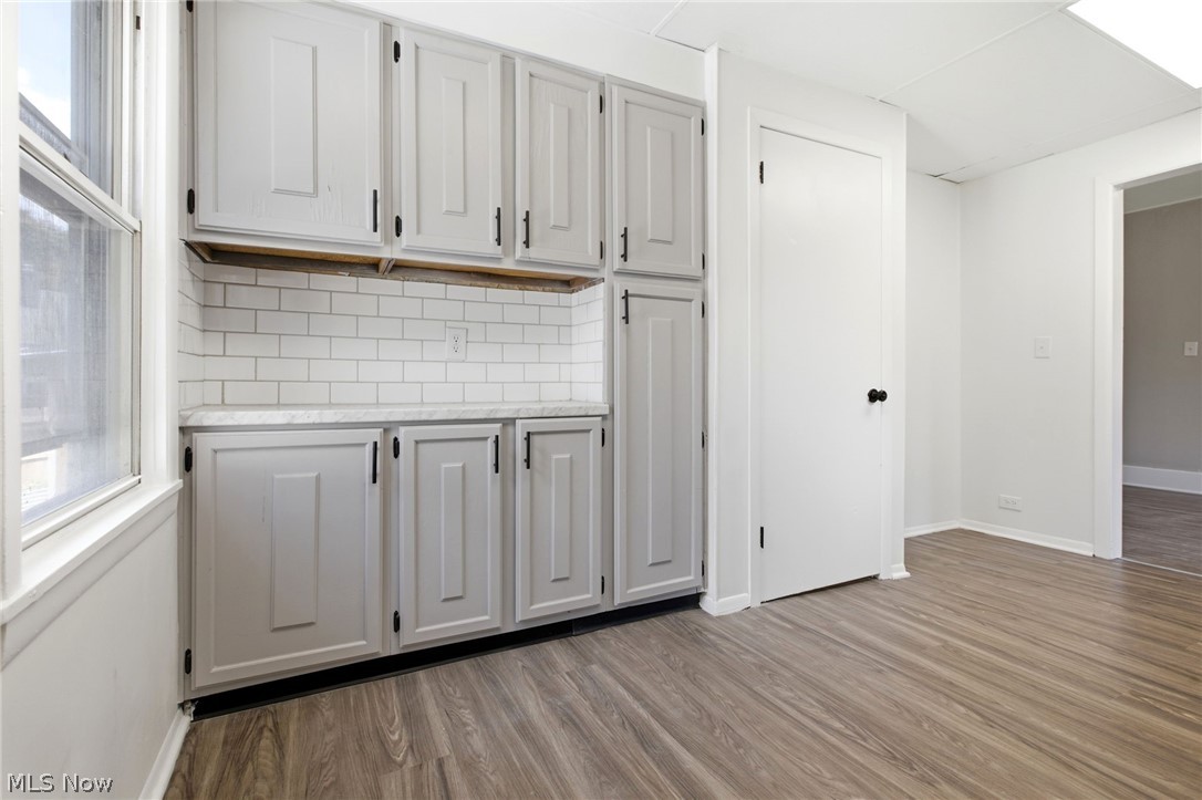 975 Corwin Avenue Property Photo 14