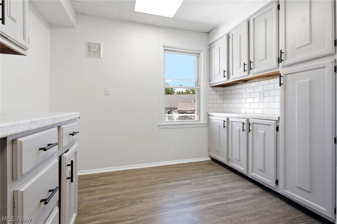 975 Corwin Avenue Property Photo 15