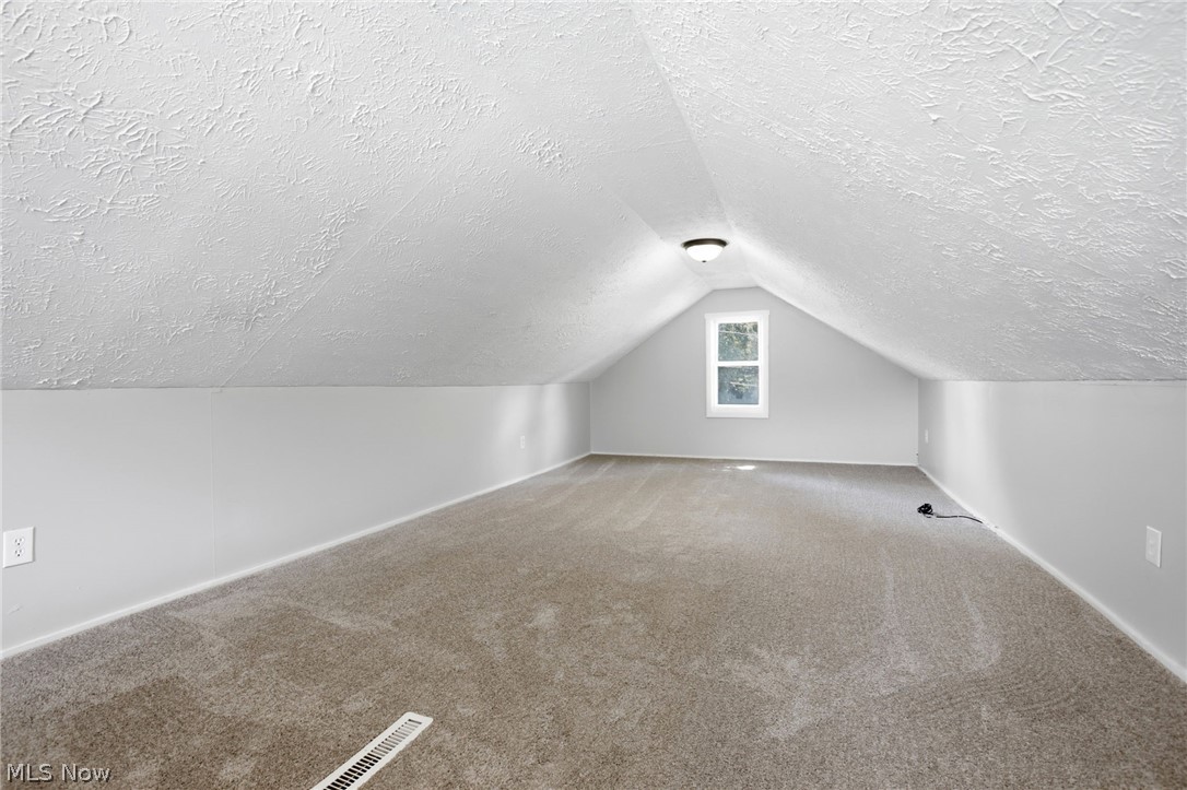 975 Corwin Avenue Property Photo 22