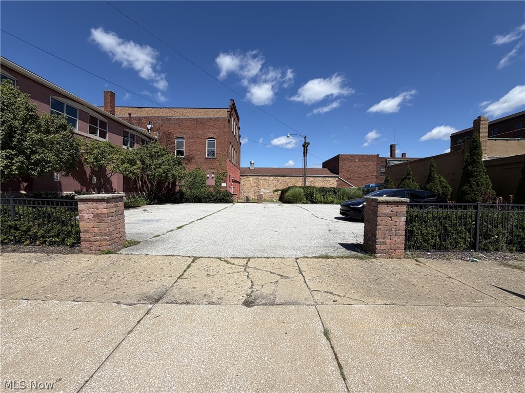 405 3rd Street Ne Property Photo 2