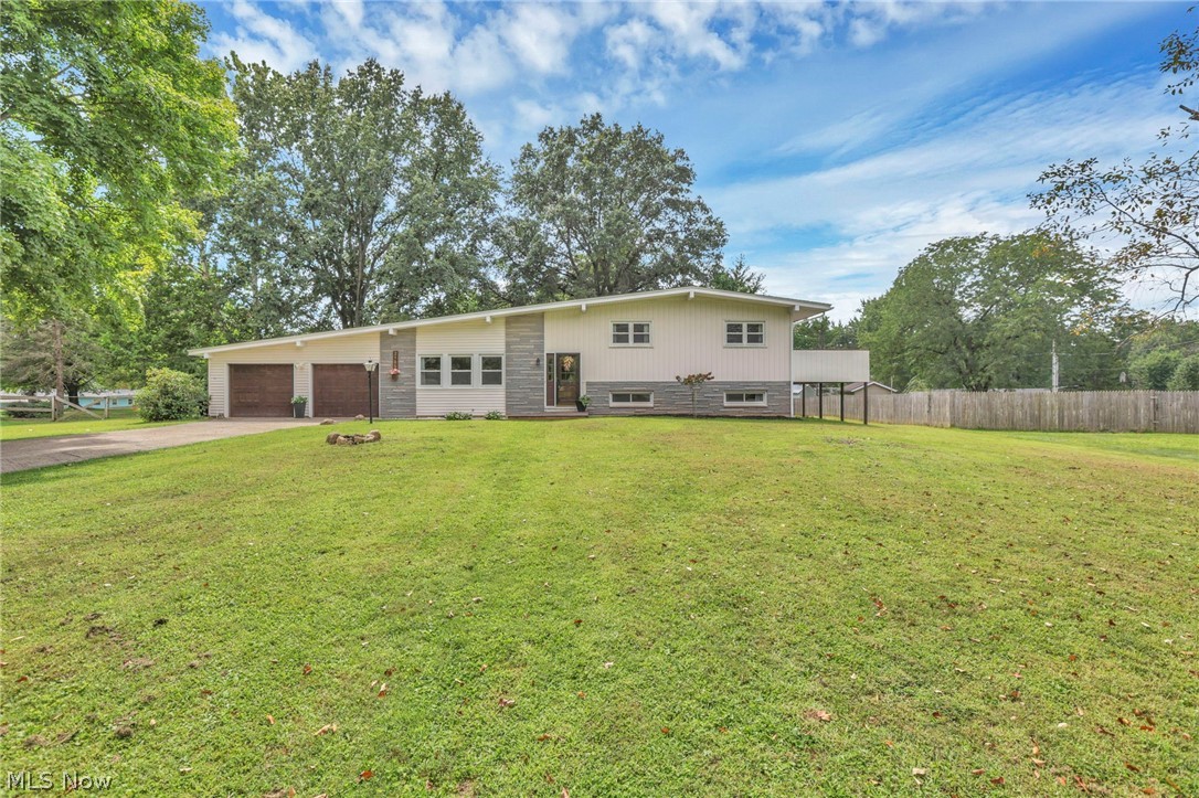2185 Sunnyhill Drive Ne Property Photo 7