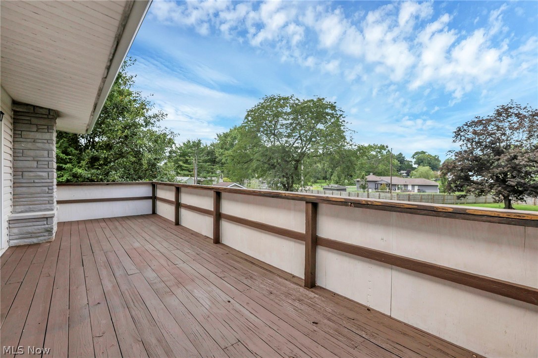 2185 Sunnyhill Drive Ne Property Photo 10